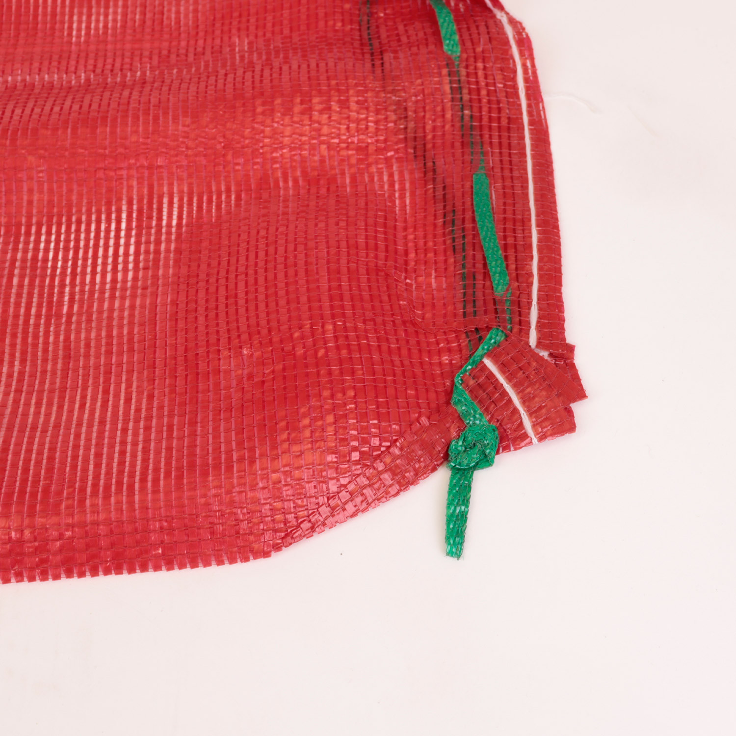 Malla tejida roja 45 x 70 cm 25 kg