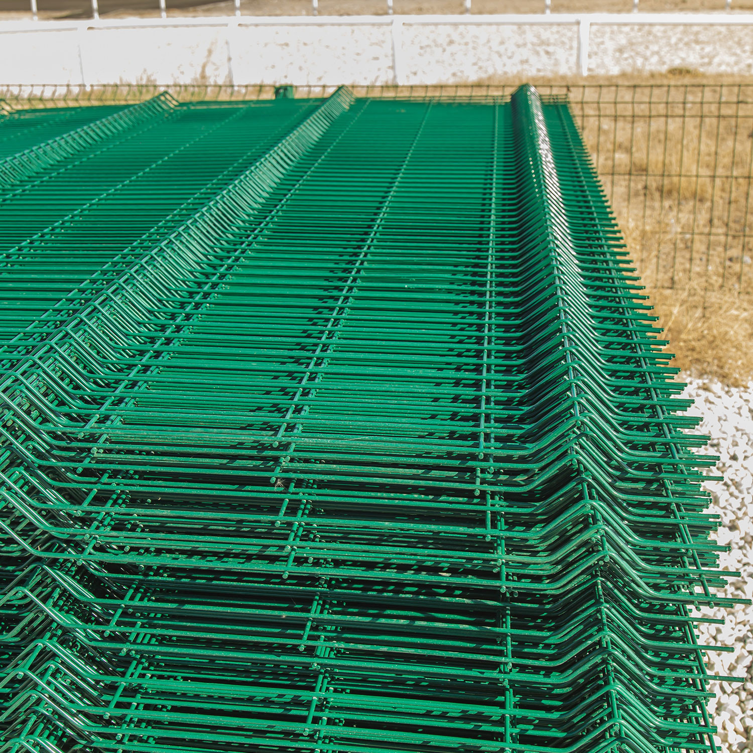 Panel malla verde 3D galvanizada  1,8 x 2,5 m (55mmx200mmx4,2mm) con 3 V